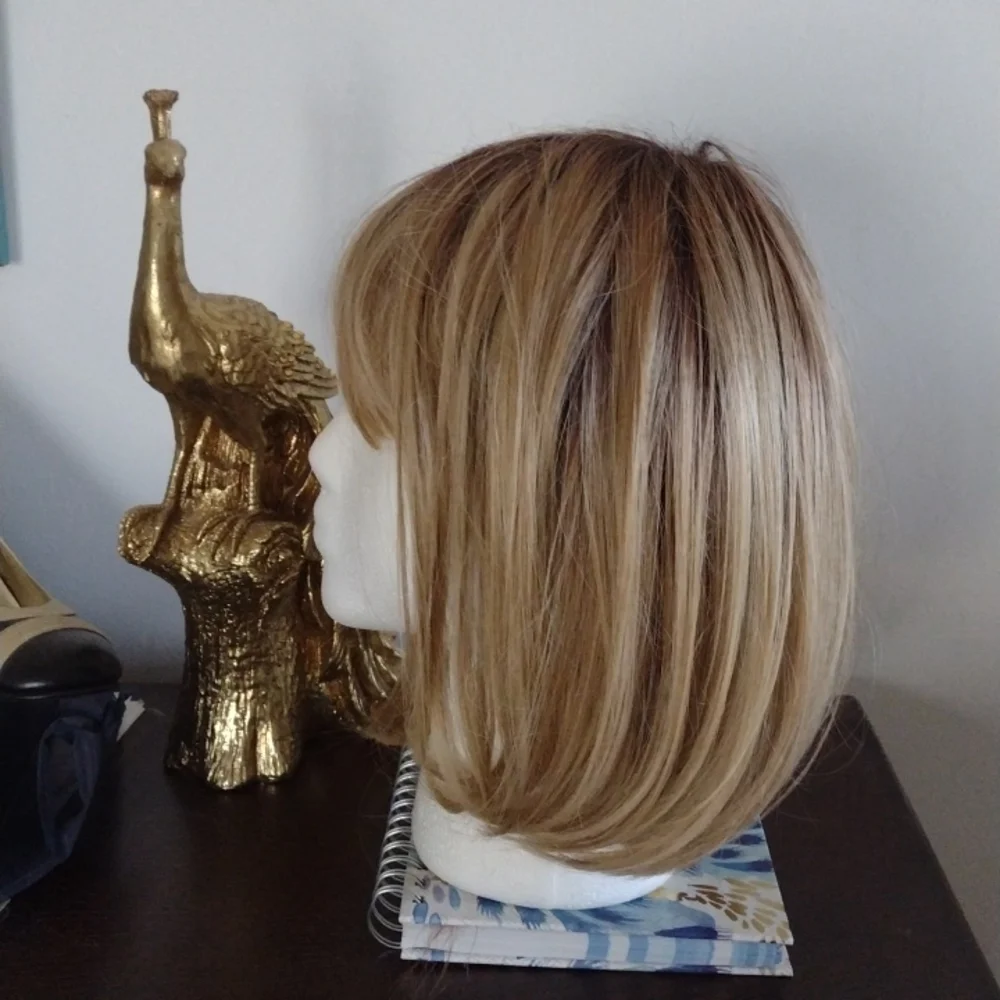 Wig - Picture 2 of 4